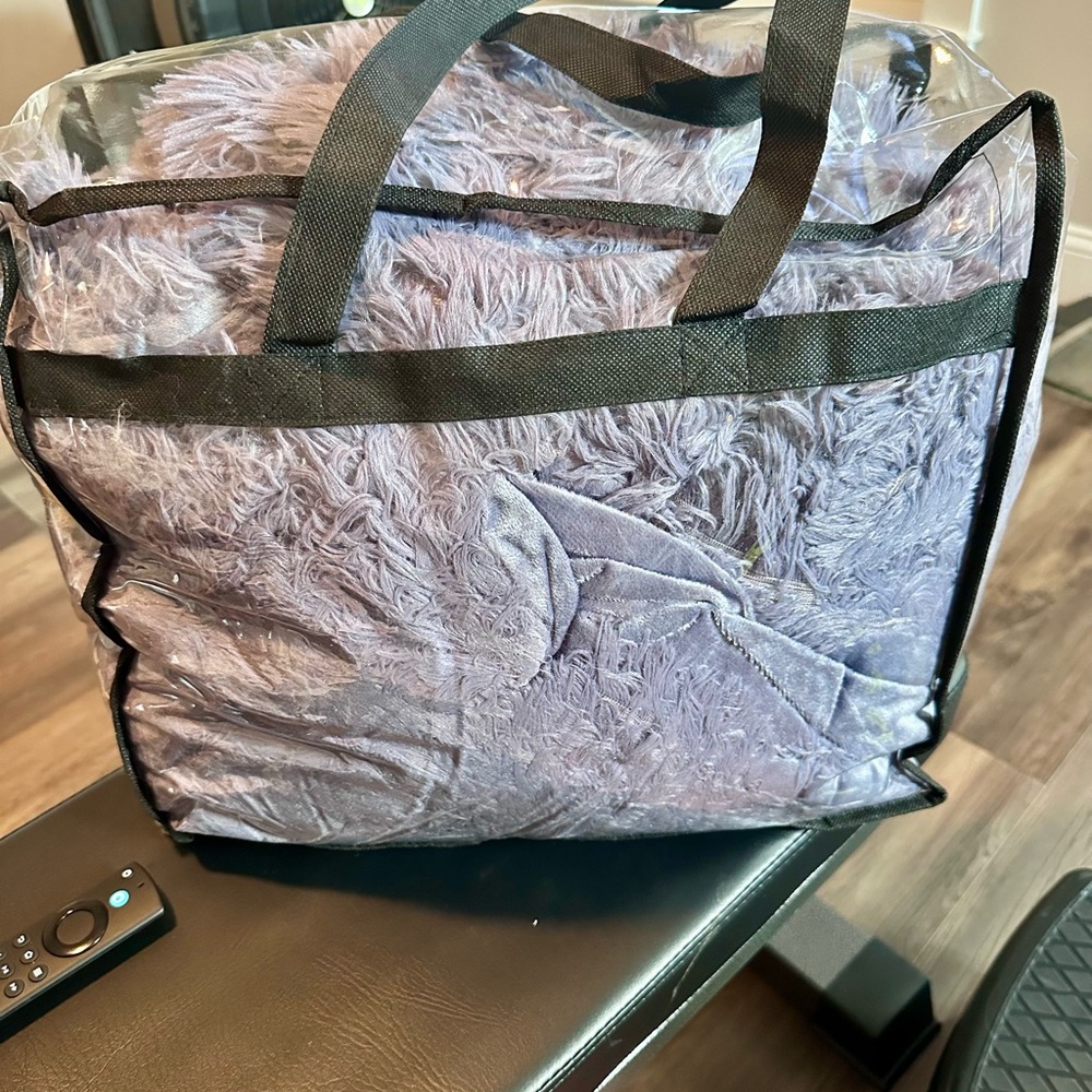 Purple Queen Size Duvet Cover with matching pillow case covers